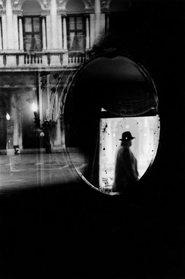 Renato-D_Agostin-02-The-beautiful-Cliche-2011-galerieLWS